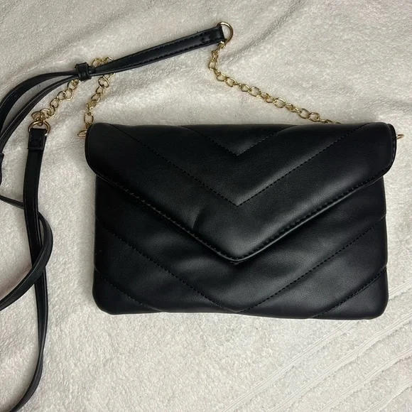 Kelly & Katie Day To Night Clutch - Picture 2 of 7